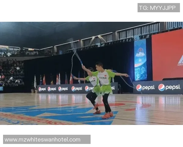 杭州街舞队在世界滑板锦标赛中的默契配合与精彩表现分析